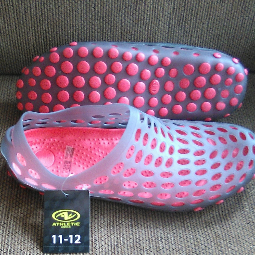 Athletic shoes women beach wear CORAL or MINT